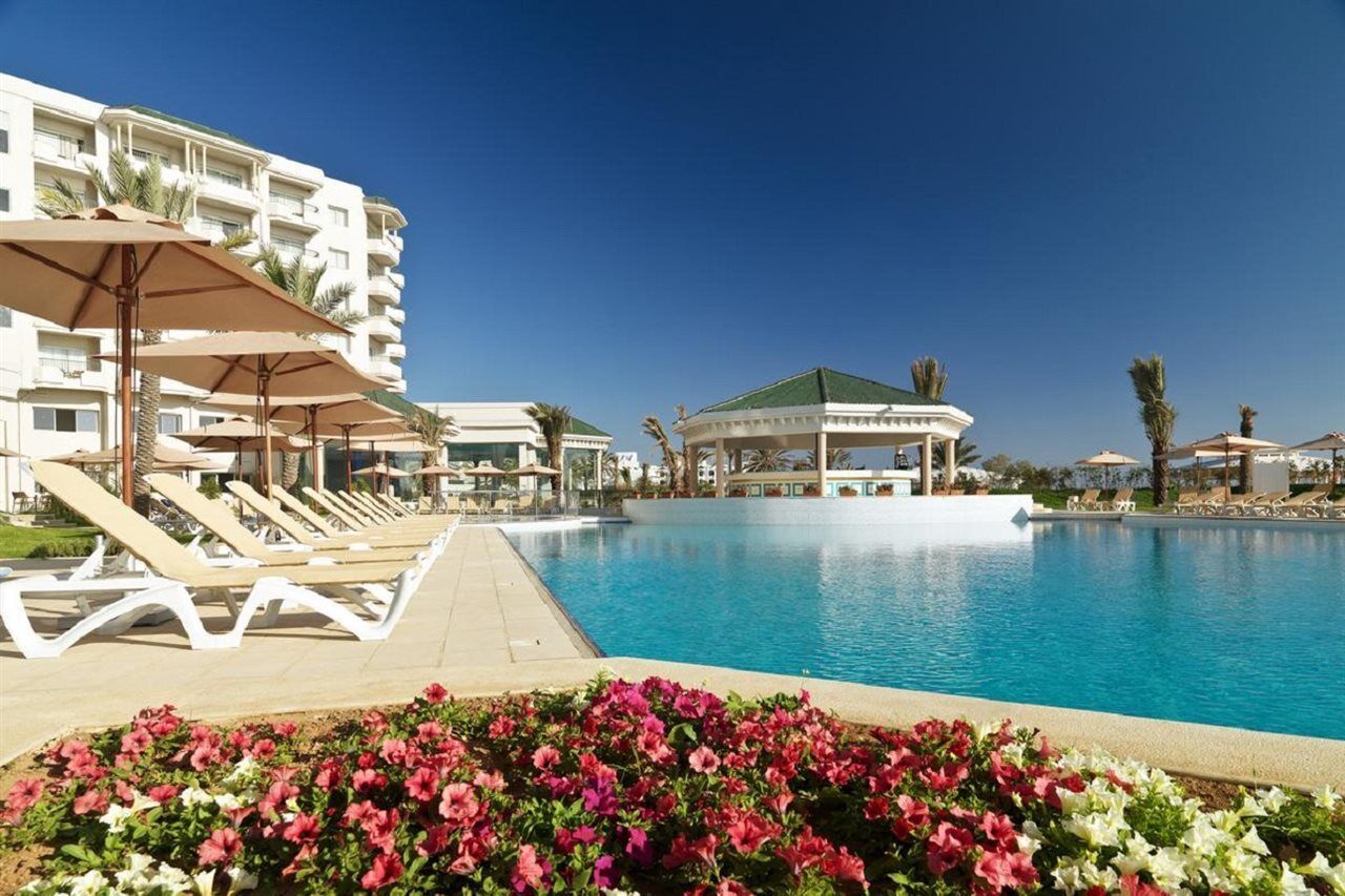 Iberostar Selection Royal El Mansour Hotel Mahdia Exterior foto The swimming pool at the hotel